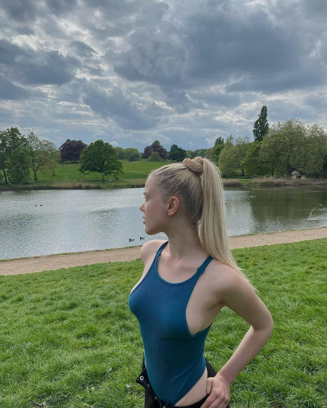 Serel Yereli’den Datça’da yazdan kalma pozlar!