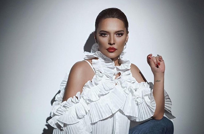 Şarkıcı Demet Akalın hamile mi?