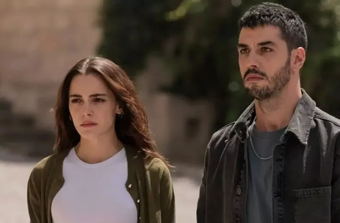 Siyah Kalp Dizisinin Setinde Gergin Anlar: Burak Sergen ve Bülent Polat Arasında Kavga!