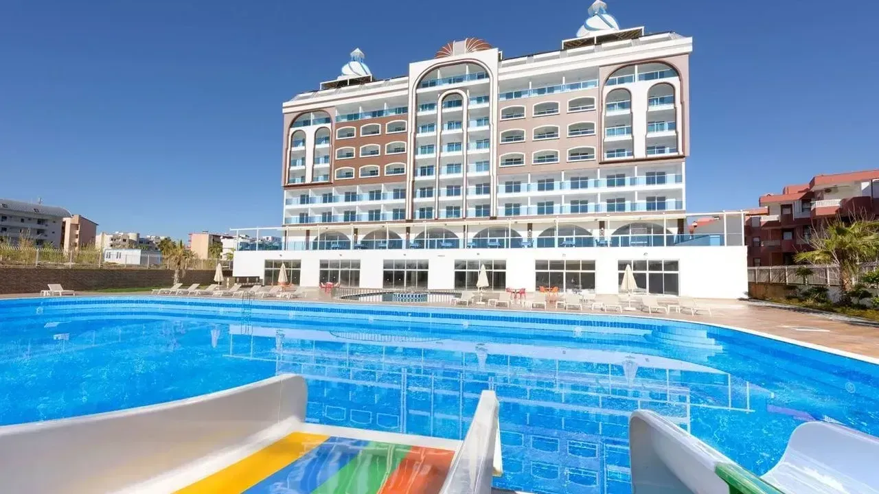 111 Kez Mühürlenen Otel Skandalında Yeni Perde: Simurg Halal Luxury Yine Mühürlendi!