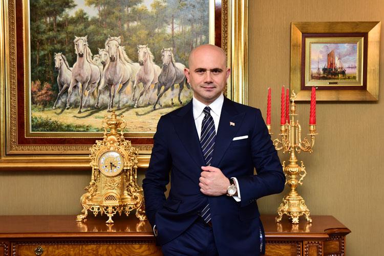 İstanbul'da 'kara para' operasyonu: 7 kişi listede