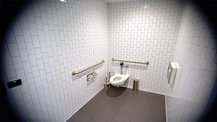 Özel Kolejde Gizli Kamera Skandalı: Öğretmen Kadınlar Tuvaletine Kamera Yerleştirdi, Tutuklandı