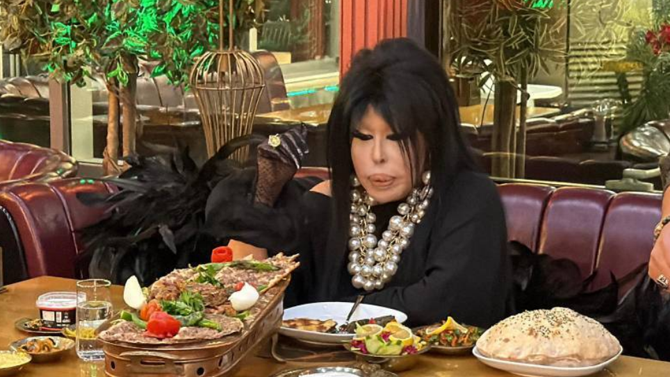 Bülent Ersoy Gece Yarısı Konya’da Kebapçı Açtırdı