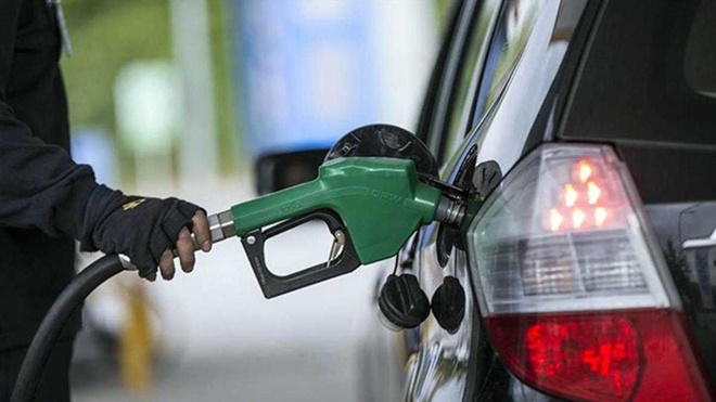 Araç sahipleri dikkat! Benzin ve motorine gece yarısı zam geldi