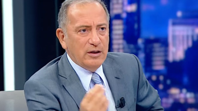 Fatih Altaylı'dan canlı yayında olay el hareketi!