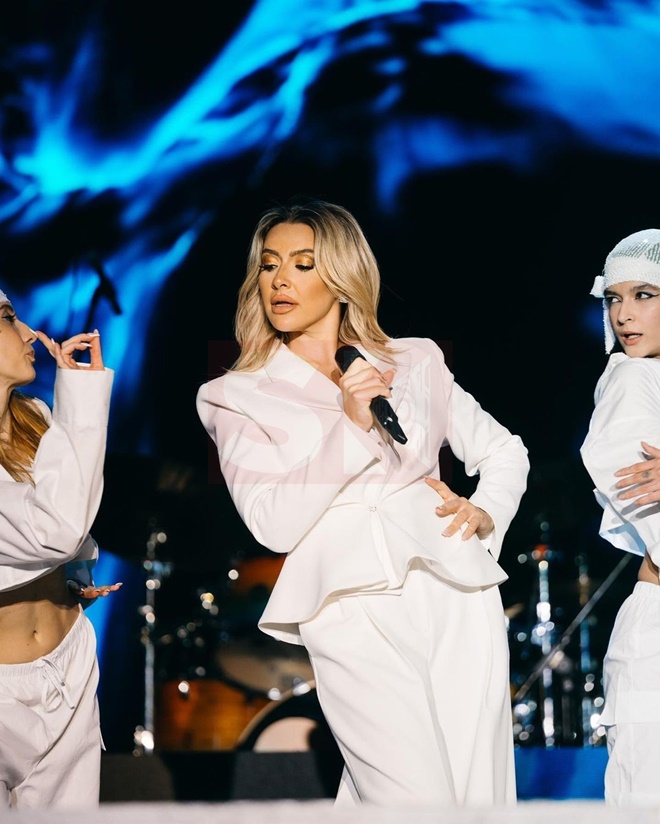 Hadise'den savaş paylaşımı: İnsanlık göremiyorum