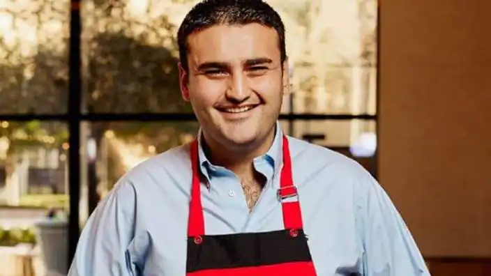 CZN Burak babasıyla davalık oldu