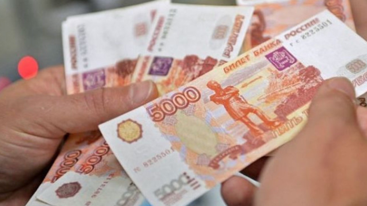 Rus rublesi savaş öncesi seviyesine döndü