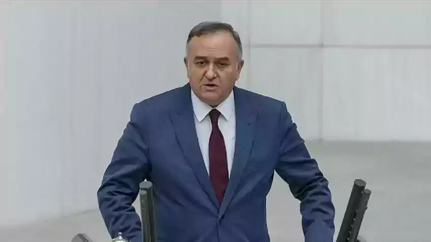 MHP Grup Başkanvekili Erhan Akçay BİM için kapatma istedi