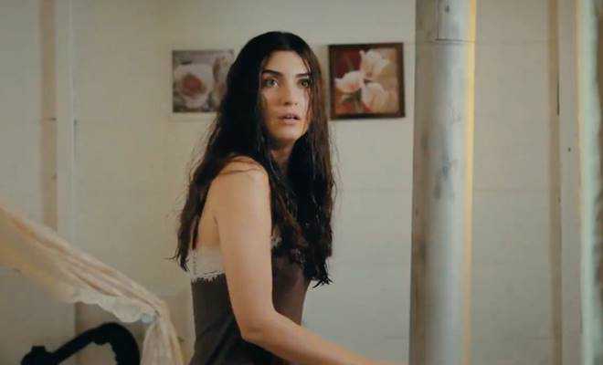 Tuba Büyüküstün'den sürpriz proje!